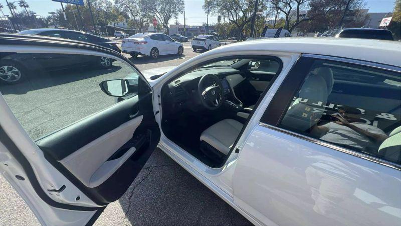 2022 Honda Insight EX
