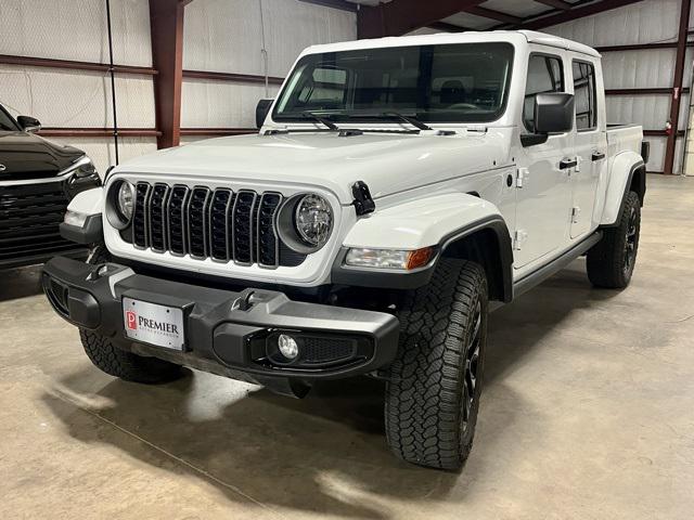 2024 Jeep Gladiator Nighthawk