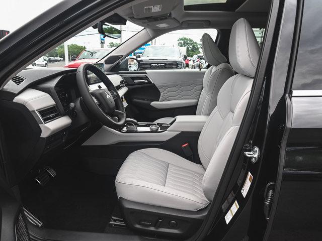 2025 Mitsubishi Outlander PLATINUM EDITION 2.5 S-AWC