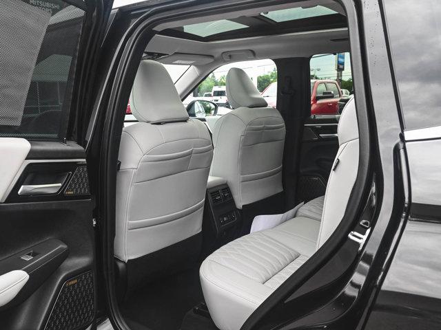 2025 Mitsubishi Outlander PLATINUM EDITION 2.5 S-AWC
