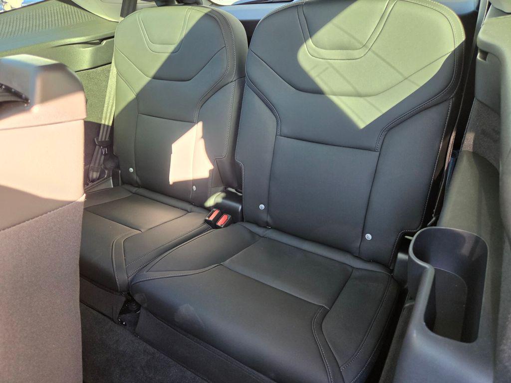 2025 Volvo EX90 Plus - Photo 15