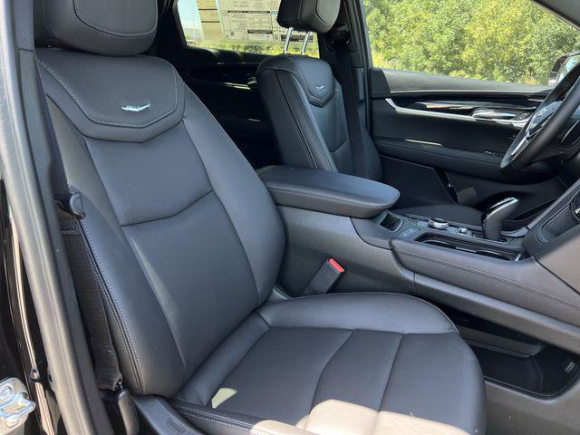 2025 Cadillac XT5 FWD Premium Luxury