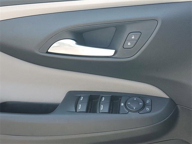 2024 Buick NV Avenir FWD