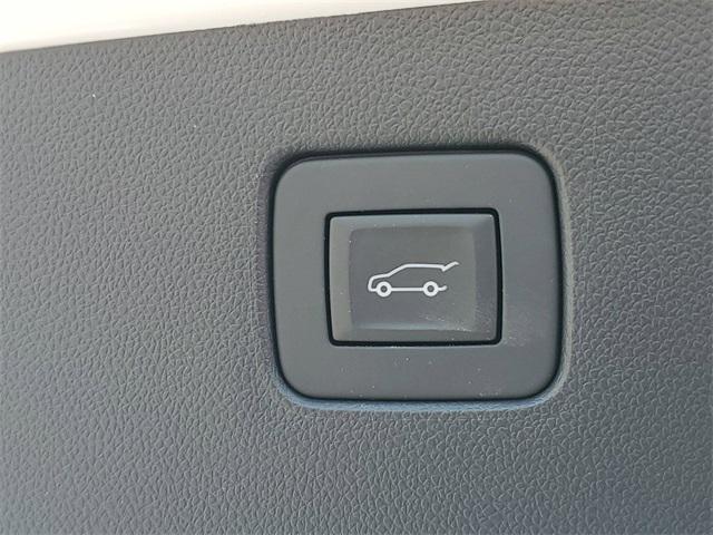 2024 Buick NV Avenir FWD