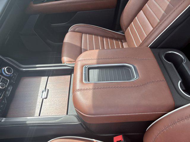 2024 GMC Yukon XL 4WD Denali Ultimate