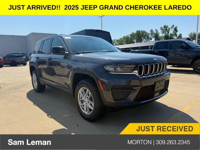 2025 Jeep Grand Cherokee GRAND CHEROKEE LAREDO X 4X4