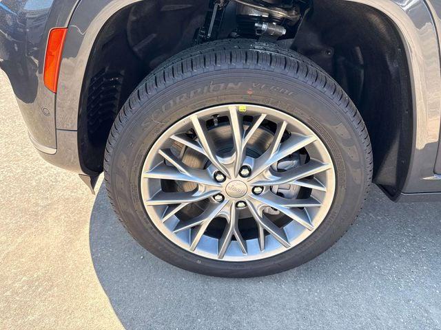 2025 Jeep Grand Cherokee GRAND CHEROKEE L SUMMIT 4X4