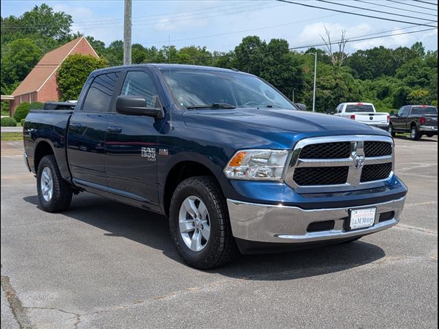 2019 RAM 1500 Classic SLT Crew Cab 4x4 57 Box