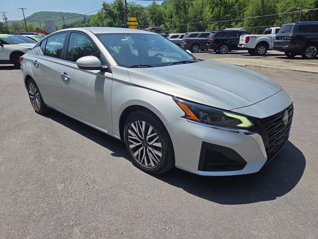 2023 Nissan Altima SV FWD