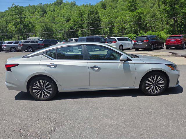 2023 Nissan Altima SV FWD