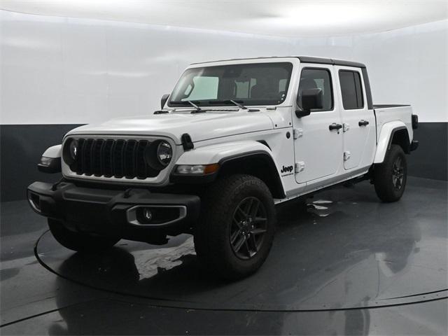 2024 Jeep Gladiator Sport S