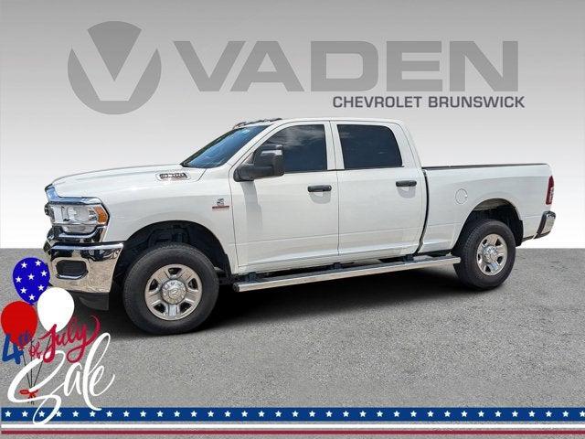 2024 RAM 3500 Tradesman Crew Cab 4x4 64 Box
