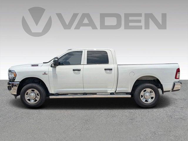 2024 RAM 3500 Tradesman Crew Cab 4x4 64 Box