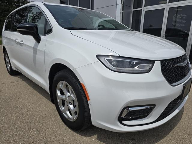 2024 Chrysler Pacifica Limited AWD