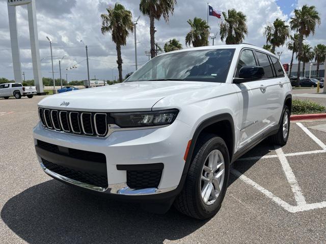 2023 Jeep Grand Cherokee L Laredo 4x2