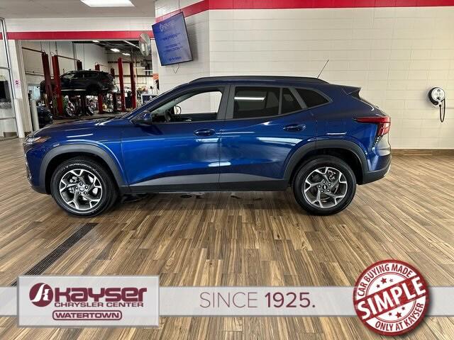 2024 Chevrolet Trax FWD LT