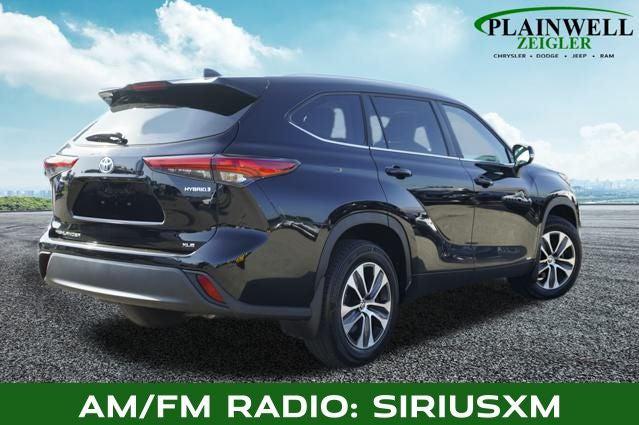 2023 Toyota Highlander Hybrid XLE