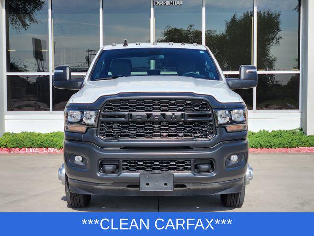 2023 RAM 3500 Tradesman Crew Cab 4x4 8 Box