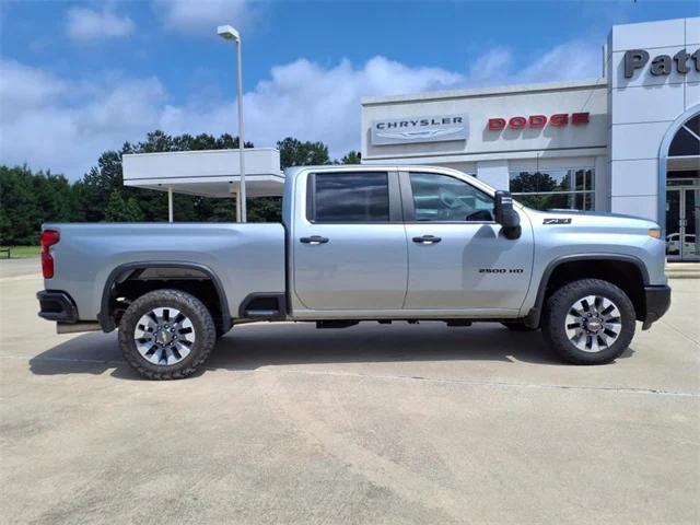 2024 Chevrolet Silverado 2500HD 4WD Crew Cab Standard Bed Custom