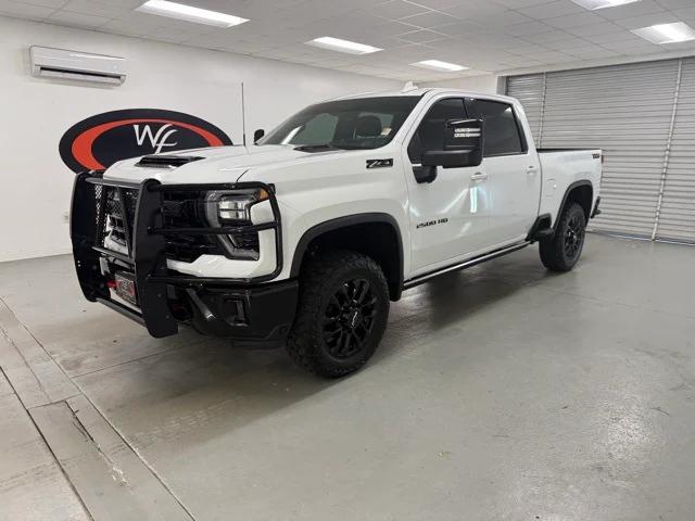 2025 Chevrolet Silverado 2500HD 4WD Crew Cab Standard Bed LTZ