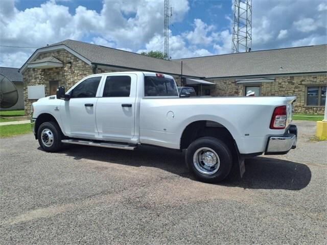 2024 RAM 3500 Tradesman Crew Cab 4x4 8 Box