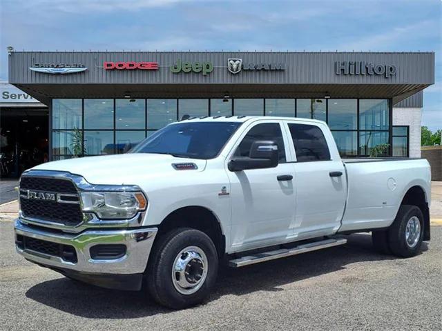 2024 RAM 3500 Tradesman Crew Cab 4x4 8 Box