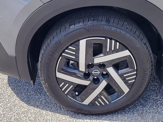 2025 Nissan Kicks SV FWD