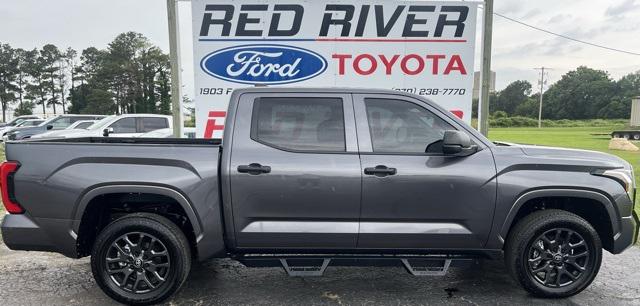 2025 Toyota Tundra SR 4WD
