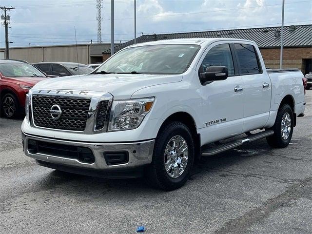 2018 Nissan TITAN SV