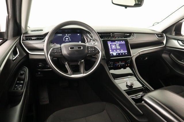 2023 Jeep Grand Cherokee L Laredo 4x4