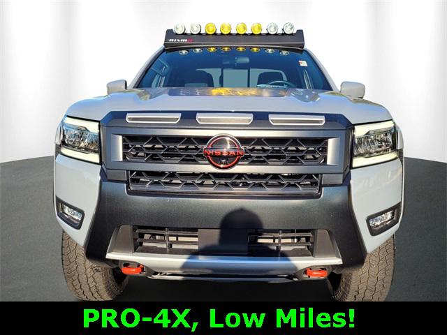 2025 Nissan Frontier Crew Cab PRO-4X 4x4 2025 Nissan Frontier Crew Cab PRO-4X 4x4