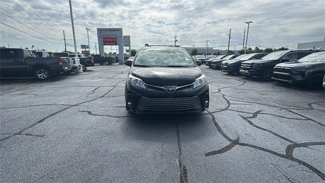 2020 Toyota Sienna XLE