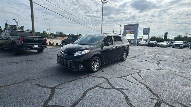 2020 Toyota Sienna XLE