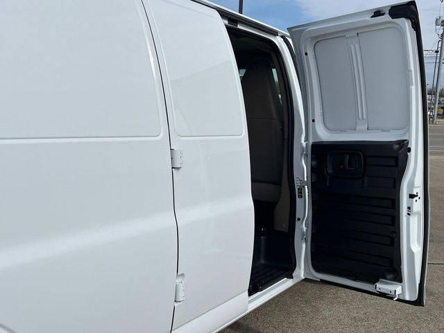 2025 GMC Savana Cargo RWD 2500 Extended Wheelbase Work Van