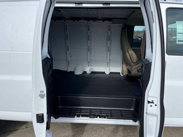 2025 GMC Savana Cargo RWD 2500 Extended Wheelbase Work Van