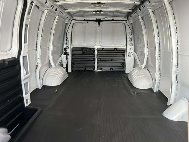 2025 GMC Savana Cargo RWD 2500 Extended Wheelbase Work Van