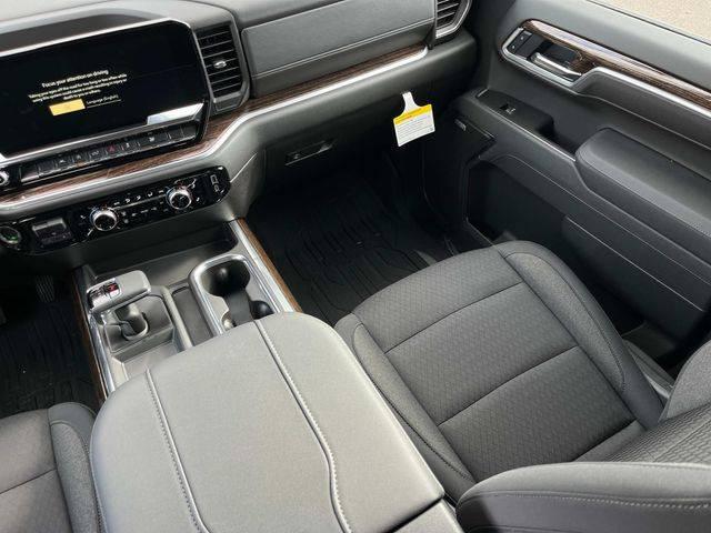 2025 GMC Sierra 1500 4WD Crew Cab Short Box Elevation with 3SB