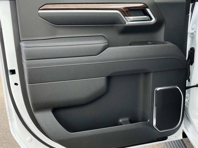 2025 GMC Sierra 1500 4WD Crew Cab Short Box Elevation with 3SB