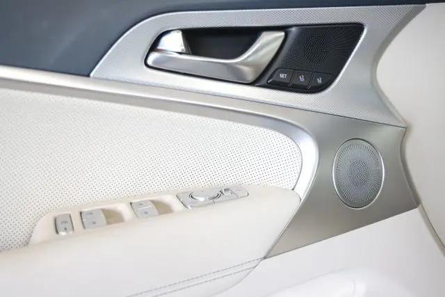 2026 Genesis G70 2.5T AWD Prestige