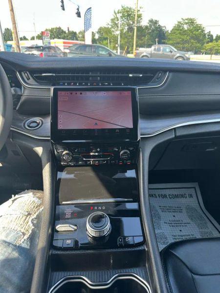 2024 Jeep Grand Cherokee Base