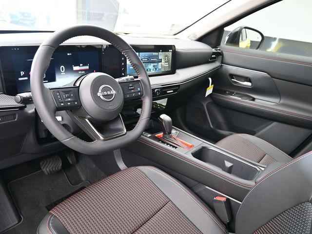 2025 Nissan Kicks SR FWD