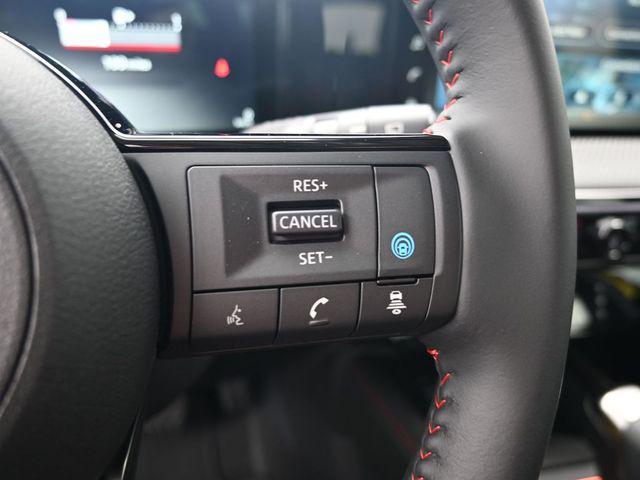 2025 Nissan Kicks SR FWD