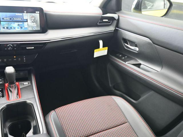 2025 Nissan Kicks SR FWD