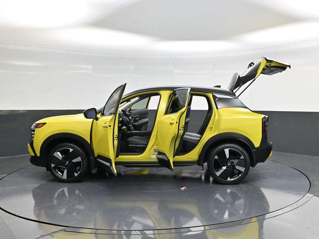 2025 Nissan Kicks SR FWD