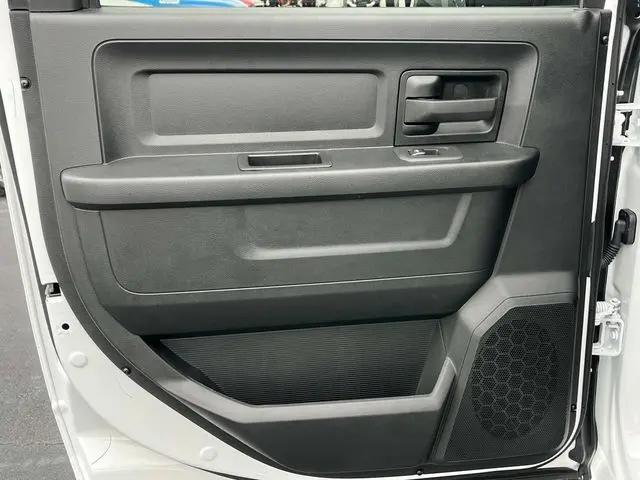 2025 Ram 2500 Tradesman Crew Cab 4x4 8' Box