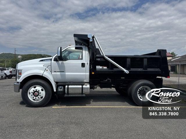 2025 Ford F-750 F-750 SD Diesel Straight Frame