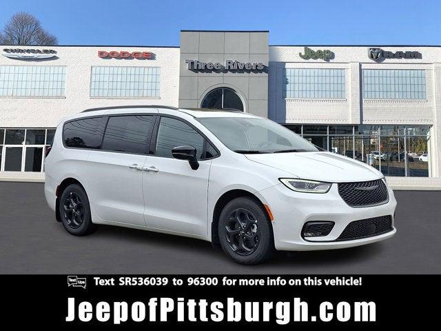 2025 Chrysler Pacifica Hybrid PACIFICA PLUG-IN HYBRID S APPEARANCE