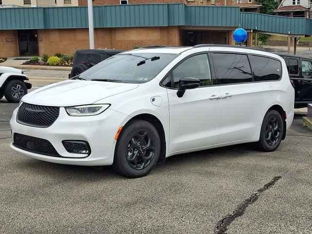 2025 Chrysler Pacifica Hybrid PACIFICA PLUG-IN HYBRID S APPEARANCE