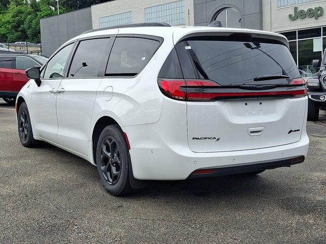 2025 Chrysler Pacifica Hybrid PACIFICA PLUG-IN HYBRID S APPEARANCE