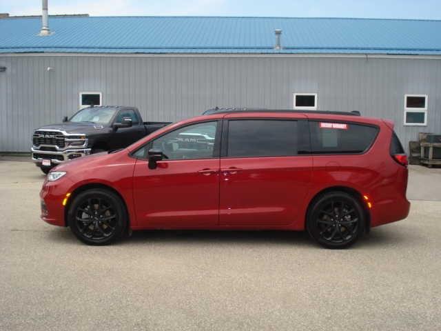 2024 Chrysler Pacifica Touring L AWD